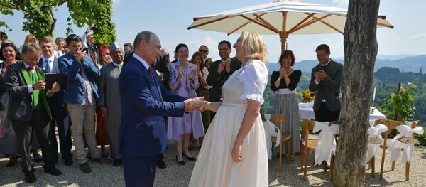 Президент РФ В. Путин посетил Австрию Президент РФ В. Путин посетил Австрию - Sputnik Абхазия