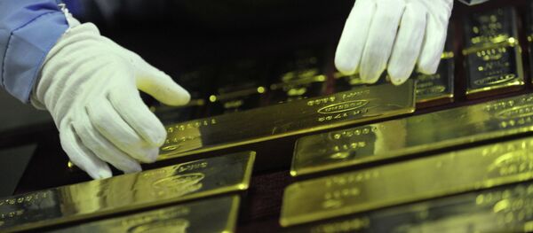 Золотые слитки - готовая продукция Екатеринбургского завода по обработке цветных металлов. Золотые слитки - готовая продукция Екатеринбургского завода по обработке цветных металлов. - Sputnik Абхазия