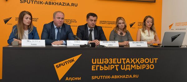 Пресс-конференция об обманутых туристах Пресс-конференция об обманутых туристах - Sputnik Абхазия