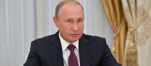 Президент РФ В. Путин встретился с президентом Республики Абхазия Р. Хаджимбой и президентом Республики Южная Осетия А. Бибиловым Президент РФ В. Путин встретился с президентом Республики Абхазия Р. Хаджимбой и президентом Республики Южная Осетия А. Бибиловым - Sputnik Абхазия