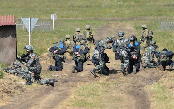 Военнослужащие на антитеррористических учениях вооруженных сил стран-членов ШОС Мирная миссия-2018 - Sputnik Абхазия