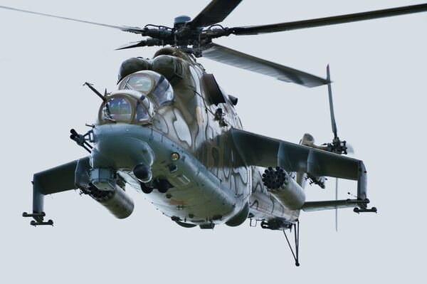 Вертолет Ми-24 на совместном военном антитеррористическом учении вооруженных сил государств – членов ШОС Мирная миссия – 2018 над полигоном в Чебаркуле - Sputnik Абхазия