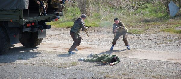 Разведчики российской военной базы Южного военного округа (ЮВО) в Абхазии во время тактико-специальных учений по ликвидации диверсионных групп противника, скрывающихся в горных массивах Разведчики российской военной базы Южного военного округа (ЮВО) в Абхазии во время тактико-специальных учений по ликвидации диверсионных групп противника, скрывающихся в горных массивах - Sputnik Аҧсны
