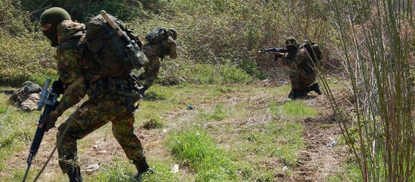 Разведчики российской военной базы Южного военного округа (ЮВО) в Абхазии во время тактико-специальных учений по ликвидации диверсионных групп противника, скрывающихся в горных массивах Разведчики российской военной базы Южного военного округа (ЮВО) в Абхазии во время тактико-специальных учений по ликвидации диверсионных групп противника, скрывающихся в горных массивах - Sputnik Аҧсны