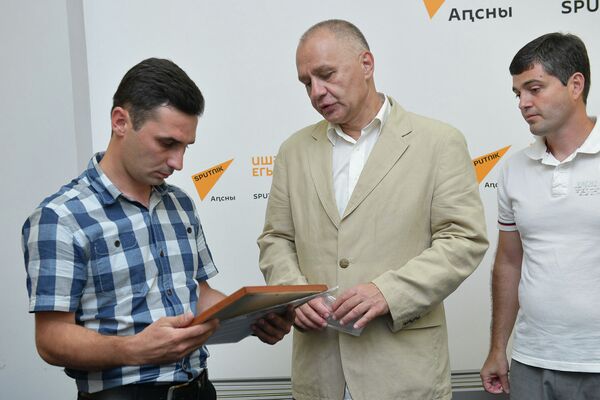 Пресс-конференция о новом этапе в развитии проекта Возвращение имени - Sputnik Абхазия