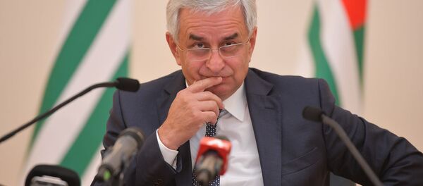 Пресс-конференция президента Рауля Хаджимба по итогам полугодия - Sputnik Абхазия