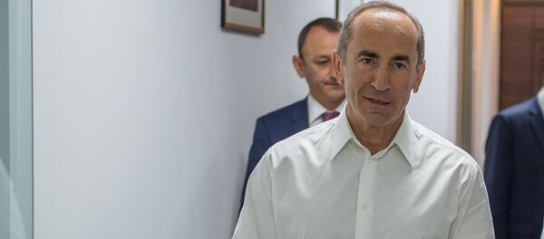 Второй президент Республики Армения Роберт Кочарян в гостях у Sputnik Армения Второй президент Республики Армения Роберт Кочарян в гостях у Sputnik Армения - Sputnik Абхазия