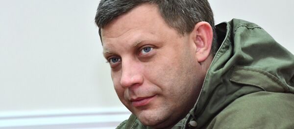 Глава Донецкой народной республики Александр Захарченко во время прямой линии с жителями Украины Глава Донецкой народной республики Александр Захарченко во время прямой линии с жителями Украины - Sputnik Абхазия