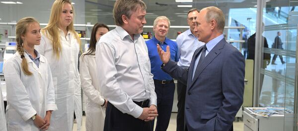 Президент РФ В. Путин посетил образовательный центр Сириус Президент РФ В. Путин посетил образовательный центр Сириус - Sputnik Абхазия