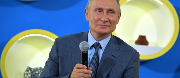 Президент РФ В. Путин посетил образовательный центр Сириус Президент РФ В. Путин посетил образовательный центр Сириус - Sputnik Абхазия