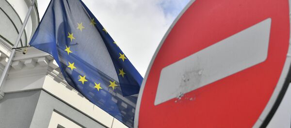 Флаг ЕС у здания представительства Европейского Союза в Москве Флаг ЕС у здания представительства Европейского Союза в Москве - Sputnik Аҧсны