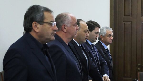 Президент Республики Абхазия Рауль Хаджимба на совещании с Кабинетом Министров - Sputnik Абхазия