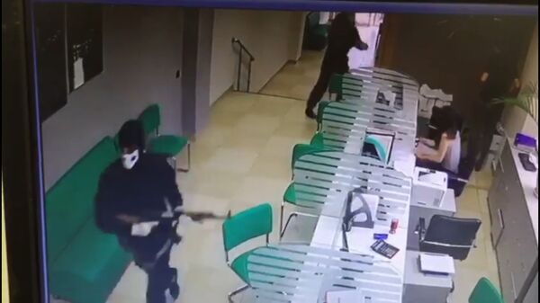 Кадры ограбления Сбербанка - Sputnik Абхазия