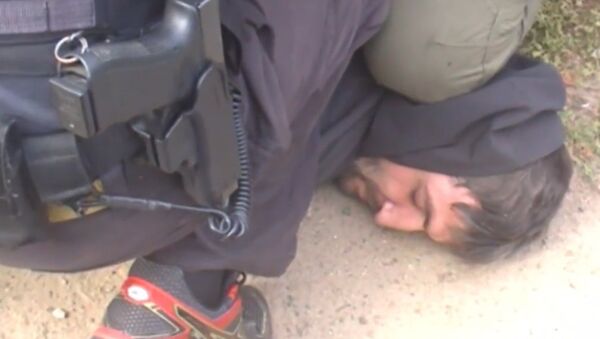 Кадры задержания боевика, обвиняемого в работе на СБУ - Sputnik Абхазия
