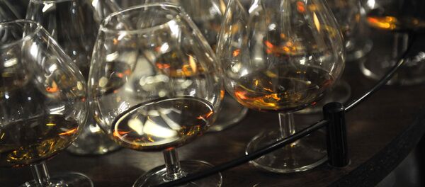 Бокалы на винодельческом заводе - Sputnik Абхазия