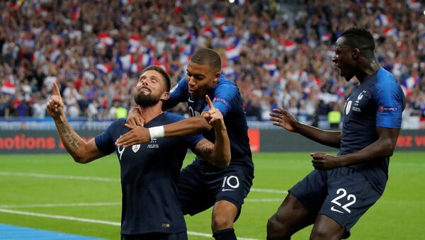 Оливье Жиру отпраздновал свой второй гол в матче Франция - Нидерланды - Sputnik Абхазия