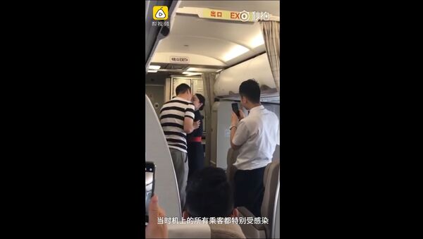 Китайская стюардесса лишилась работы из-за предложения выйти замуж - Sputnik Абхазия