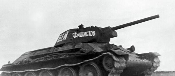 Советский средний танк Т-34, участвовавший в боях Великой Отечественной войны 1941-1945 гг. Центральный музей Вооруженных Сил СССР в Москве. Советский средний танк Т-34, участвовавший в боях Великой Отечественной войны 1941-1945 гг. Центральный музей Вооруженных Сил СССР в Москве. - Sputnik Абхазия