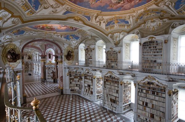 Библиотека аббатства в австрийском Адмонте - Sputnik Абхазия
