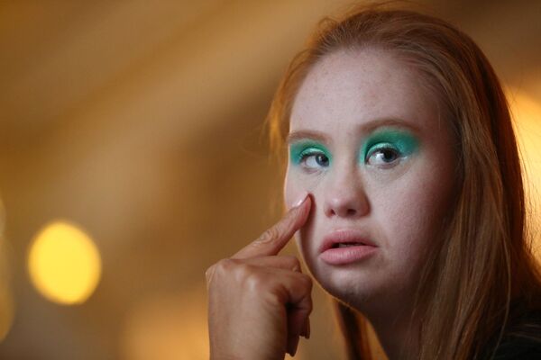 Австралийская модель Мадлен Стюарт на Неделе моды в Лондоне - Sputnik Абхазия