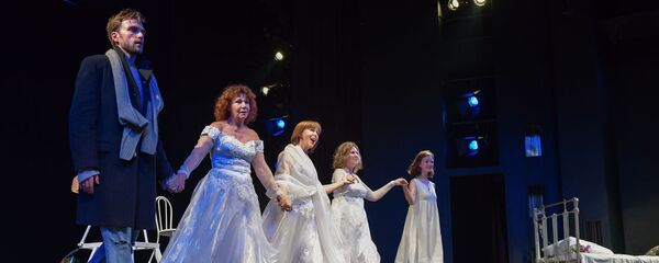 Спектакль Три высокие женщины Спектакль Три высокие женщины - Sputnik Аҧсны