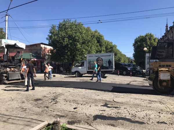 Улицу Абазинскую в Сухуме заасфальтируют ко Дню Победы Улицу Абазинскую в Сухуме заасфальтируют ко Дню Победы - Sputnik Абхазия