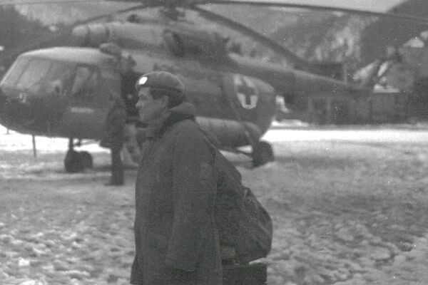 24 мая грузинская сторона сбила российский вертолет Ми-8 с гуманитарным грузом для блокированного Ткуарчала. Пять членов экипажа погибли. - Sputnik Абхазия