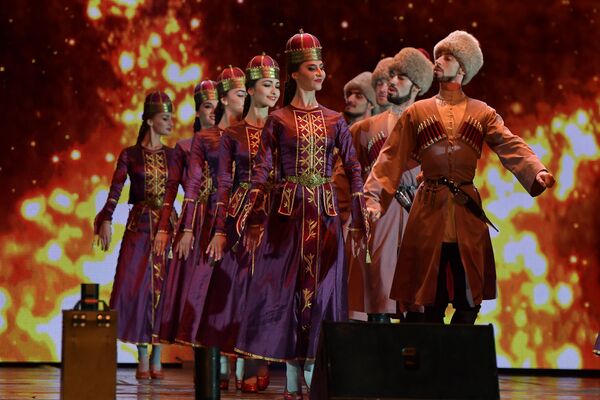 Праздничный концерт к 25-летию Победы и Независимости Абхазии - Sputnik Абхазия