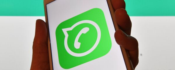 Иконка мессенджера WhatsApp на экране смартфона. - Sputnik Абхазия