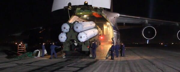 Минобороны РФ доставилo комплексы ЗРК С-300 в Сирию Минобороны РФ доставилo комплексы ЗРК С-300 в Сирию - Sputnik Абхазия