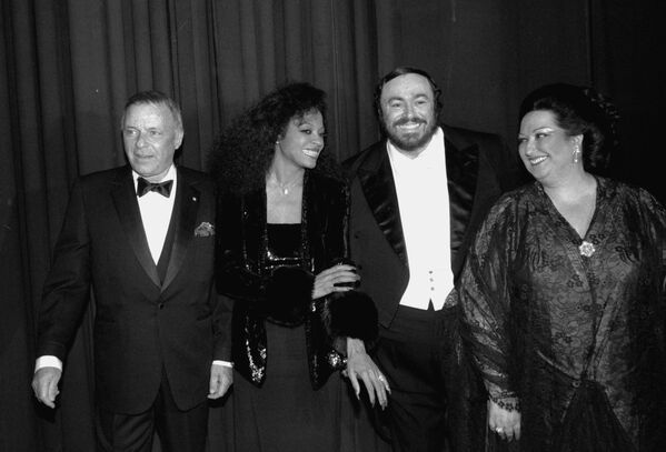 Фрэнк Синатра, Дайана Росс, Лучано Паваротти и Монсеррат Кабалье, 1984 - Sputnik Абхазия
