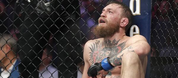 Ирландский боец Конор Макгрегор после поединка - Sputnik Абхазия