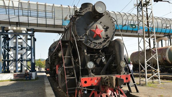 Прибытие ретро-поезда Золотой орел в Абхазию - Sputnik Абхазия