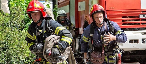 Сотрудники Госслужбы Украины по чрезвычайным ситуациям. Архивное фото Сотрудники Госслужбы Украины по чрезвычайным ситуациям. Архивное фото - Sputnik Абхазия