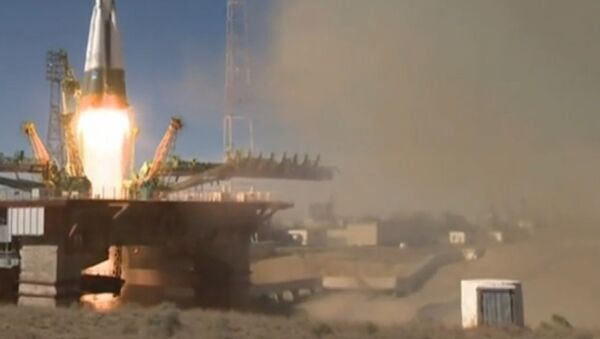 Видео аварии, произошедшей во время старта ракеты Союз МС-10 к МКС. - Sputnik Аҧсны