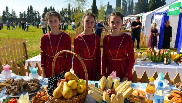 Праздник урожая и молодого вина на поляне Лыхнашта - Sputnik Абхазия