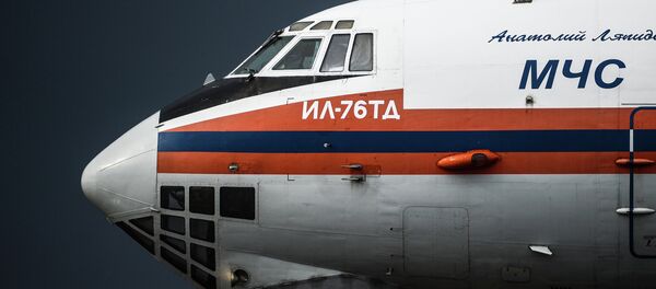 Самолет Ил-76ТД МЧС РФ в аэропорту Домодедово Самолет Ил-76ТД МЧС РФ в аэропорту Домодедово - Sputnik Абхазия