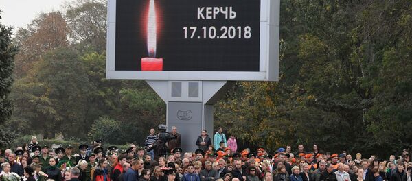 Церемония прощания с погибшими при нападении на Керченский политехнический колледж Церемония прощания с погибшими при нападении на Керченский политехнический колледж - Sputnik Абхазия