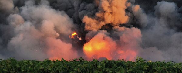 Пожар на военном складе в Харьковской области Пожар на военном складе в Харьковской области - Sputnik Абхазия