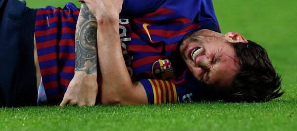 Игрок Барселоны Лионель Месси во время матча с Севильей Игрок Барселоны Лионель Месси во время матча с Севильей - Sputnik Абхазия