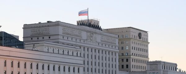 Здание министерства обороны РФ на Фрунзенской набережной в Москве. - Sputnik Абхазия