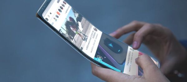 Концепт складного смартфона от Samsung Концепт складного смартфона от Samsung - Sputnik Абхазия