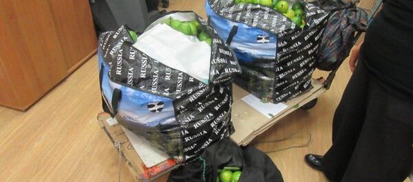 Контрабанда сигарет Контрабанда сигарет - Sputnik Абхазия