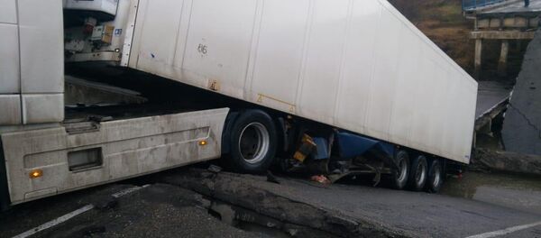 Обрушение автомобильного моста в Приморье - Sputnik Абхазия