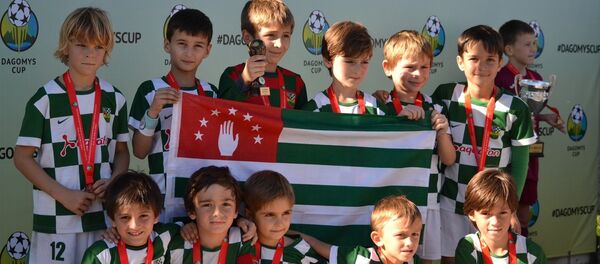 Детская и юношеская команды Нарты из Сухума на Международном турнире по футболу DAGOMYS CUP 2018 в Сочи Детская и юношеская команды Нарты из Сухума на Международном турнире по футболу DAGOMYS CUP 2018 в Сочи - Sputnik Абхазия