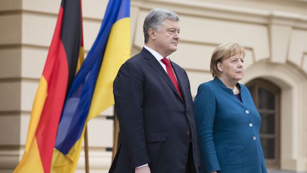 Встреча президента Украины П. Порошенко и канцлера Германии А. Меркель в Киеве - Sputnik Абхазия