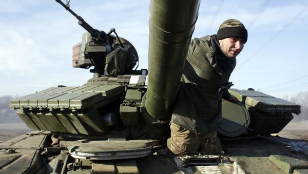Украинский военнослужащий на танке. Архивное фото - Sputnik Абхазия