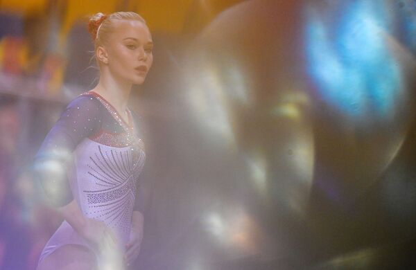 Российская гимнастка Ангелина Мельникова в финале индивидуального многоборья среди женщин на чемпионате мира по спортивной гимнастике в Дохе - Sputnik Абхазия
