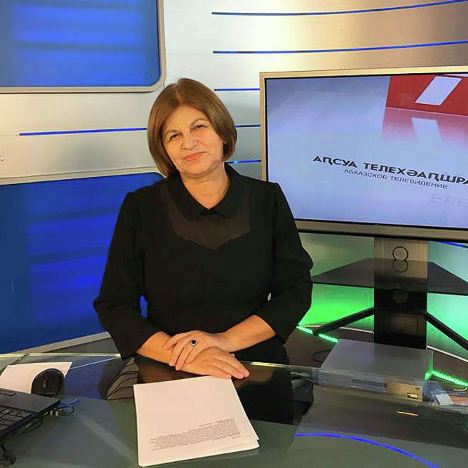 Телекомпания прямой. Ведущая Абхазия. Телеведущие абхазского телевиденья. Телеканал Абхазия. Абхазское Телевидение логотип.