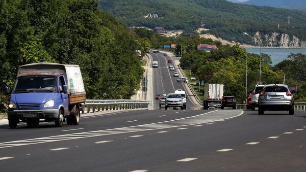 Участок автомобильной дороги Джубга - Сочи, архивное фото - Sputnik Абхазия